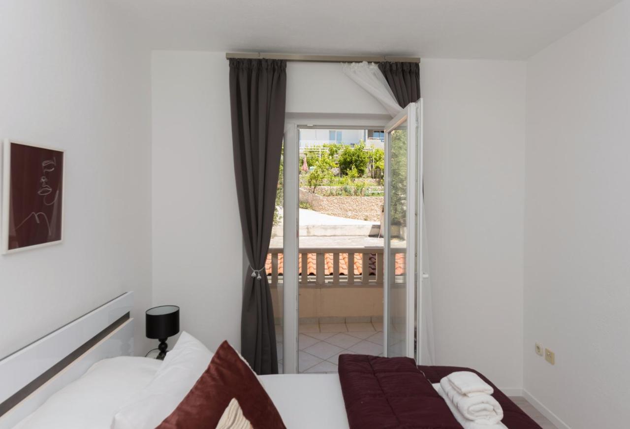 Apartment Sole Mio -Sea View Makarska Kültér fotó